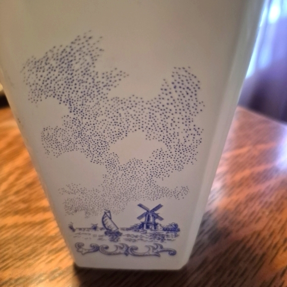 Vintage Vandermint Glass Liquor Bottle Delft Blue Windmills on White 11" Empty - Picture 5 of 9